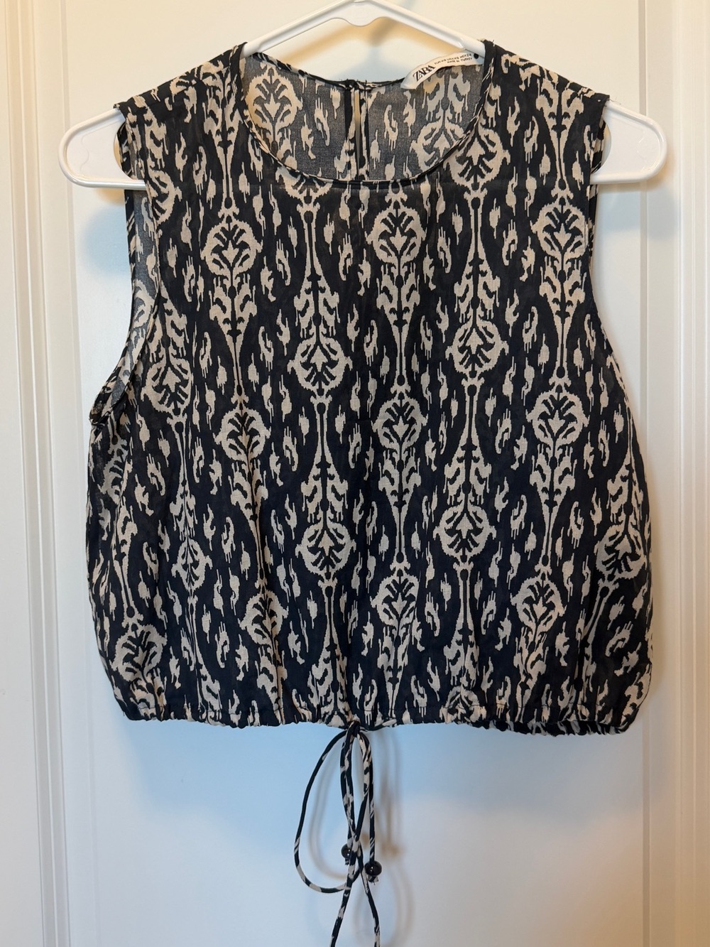 Zara Navy & Cream Sleeveless Drawstring Crop Top